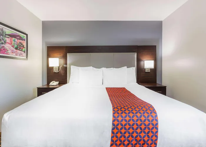 La Quinta By Wyndham Rockford